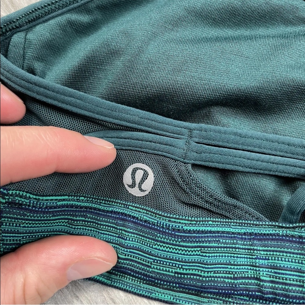 Lululemon Make A Move Sports Bra Size 4 Cyber Jungle Hero Blue Deep Green - Picture 6 of 9